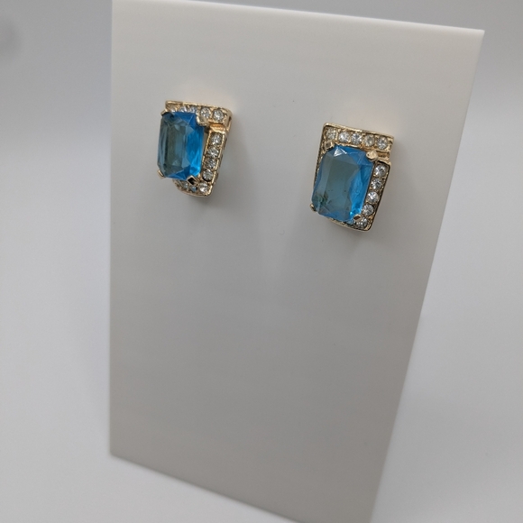 Blue Crystal Earrings And Necklace - Picture 8 of 8